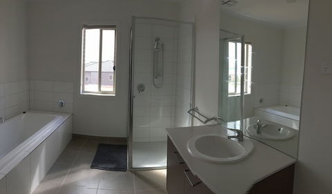 Apple House Point Cook - Accommodation Brisbane 2