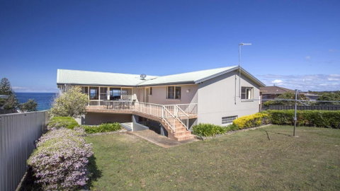 143 Mitchell Pde Magnificent Outlook - Accommodation Brisbane 4