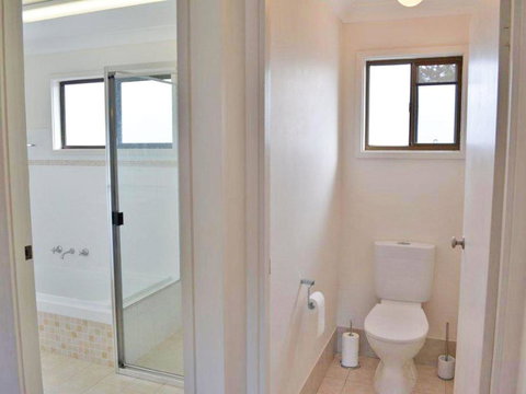 The Verandah 9 Hanson Avenue Fantastic Child Friendly Home - Accommodation Brisbane 5