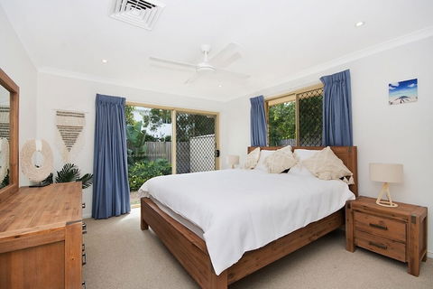 Kailani Beach House - Accommodation Brisbane 3