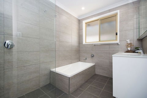 Kailani Beach House - Accommodation Brisbane 6