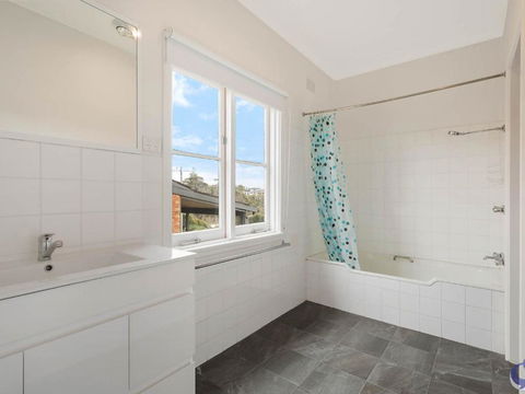 84 Ocean Parade - Accommodation Brisbane 5