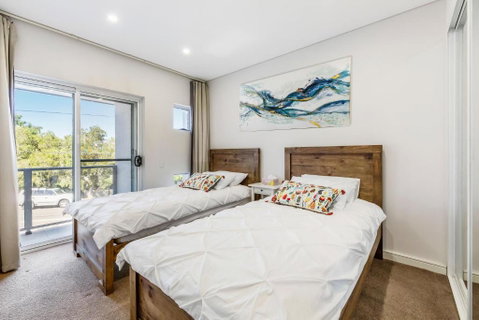 Relax In A Spacious & Modern Townhouse In Asquith - Accommodation Brisbane 1
