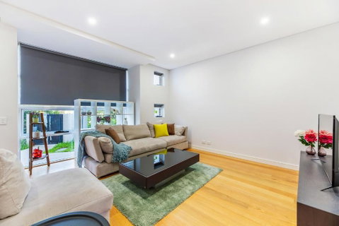 Relax In A Spacious & Modern Townhouse In Asquith - Accommodation Brisbane 5