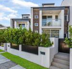 Relax in a Spacious  Modern Townhouse in Asquith - Accommodation Brisbane