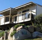 KINGFISHER COTTAGE Beachfront at the Binalong Bay - Accommodation Brisbane