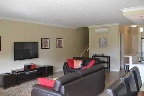 Elsinor Townhouse 8 Mulwala - Accommodation Brisbane 5