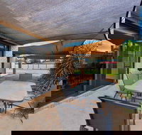 Bundalong on Clarke St - Accommodation Brisbane