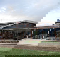 Lake House 61 Mulwala - Accommodation Brisbane