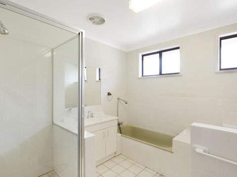 37 Mort Avenue - Accommodation Brisbane 3