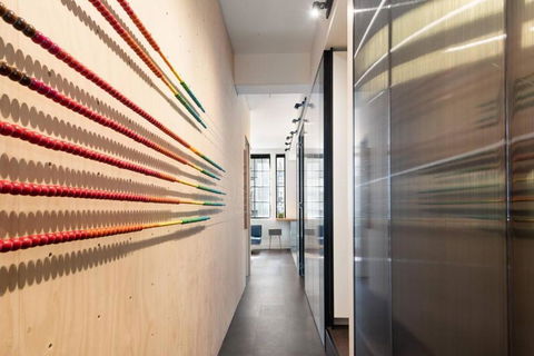 Spacious Designer Warehouse Melbourne CBD Apartment - Accommodation Brisbane 5