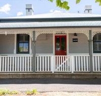 Red Door Cottage of Orange Heritage Home - Accommodation Brisbane