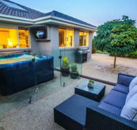 The Little Island Orchard - Accommodation Brisbane