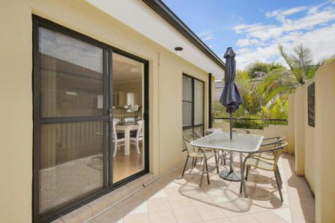 Seychells Toowoon Bay - Accommodation Brisbane 5