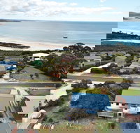 Lazy Wave Beach House - Accommodation Brisbane