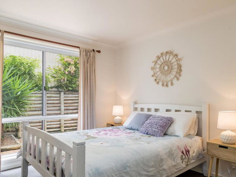 Lovely Modern Villa Amidst Peaceful Surroundings - Accommodation Brisbane 3