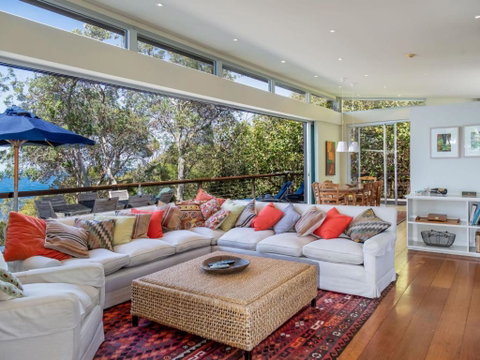 ARGYLL MOLLYMOOK Absolute Waterfront - Accommodation Brisbane 4