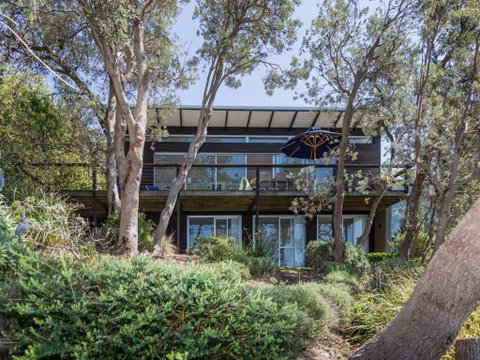 ARGYLL MOLLYMOOK Absolute Waterfront - Accommodation Brisbane 2