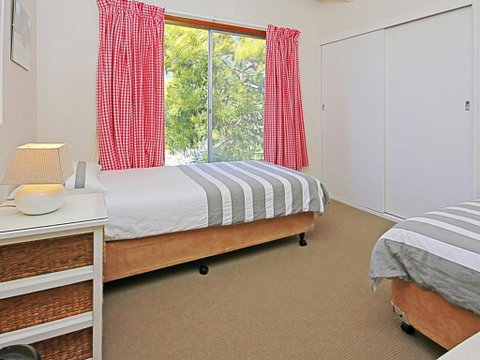 REST ASHORE At MOLLYMOOK - Accommodation Brisbane 2
