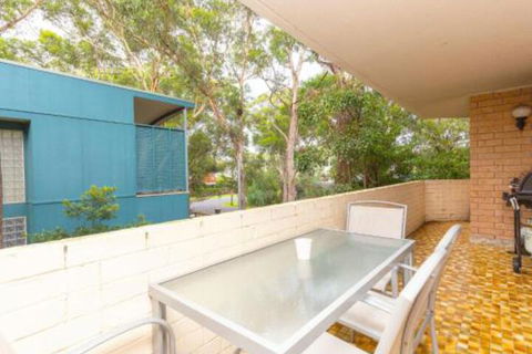 Apartment With Inground Pool - Accommodation Brisbane 5