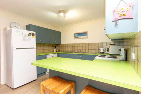 Apartment With Inground Pool - Accommodation Brisbane 4