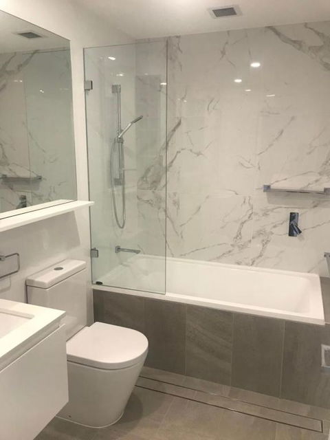 Elegant Design 2 Bed 2 Bath Apartment In Liverpool - Accommodation Brisbane 4
