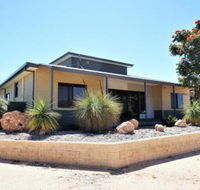 2 Trout Place 4 Bedroom Holiday Home for the Nautical Adventurers - Accommodation Brisbane