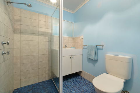 4 / 1 Maidstone Crescent - Accommodation Brisbane 0