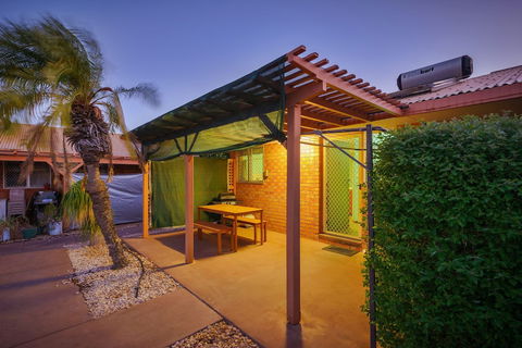 4 / 1 Maidstone Crescent - Accommodation Brisbane 2