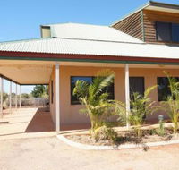 Ningaloo Breeze Villa 6 3 Bedroom Fully Self Contained Holiday Accommodation - Accommodation Brisbane