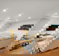108 Madaffari Drive - Accommodation Brisbane