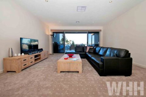 Adelphi Views On Luton Woodlands - Accommodation Brisbane 5