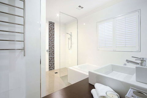 Lang Street Luxury Retreat Mulwala - Accommodation Brisbane 4