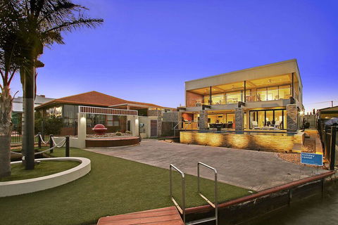 Lang Street Luxury Retreat Mulwala - Accommodation Brisbane 2