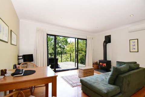 Cloudsong Chalet 3 Close To The Village Centre! - Accommodation Brisbane 4
