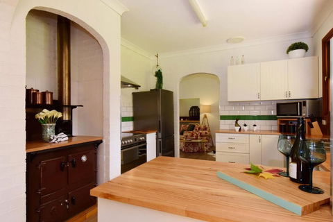 The Ambers Comfortable Family Getaway! - Accommodation Brisbane 2