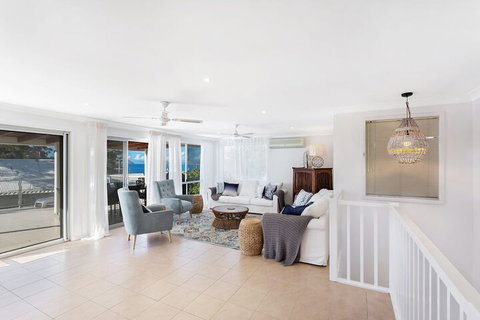 Bagnall Avenue 1 - Accommodation Brisbane 6