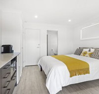 Dolphin Studio Apartment 1a Ocean Street - Accommodation Brisbane