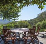 Taliesin Beautiful 4 bedroom home with amazing views - Accommodation Brisbane