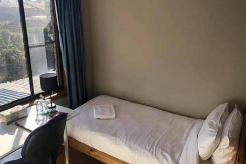 Travelers Affordable Studio Unit (Beverly Hills) - Accommodation Brisbane 2