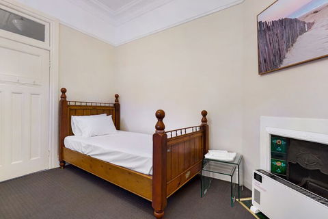 Drummoyne 3 Bedroom Home (62ALE) - Accommodation Brisbane 1