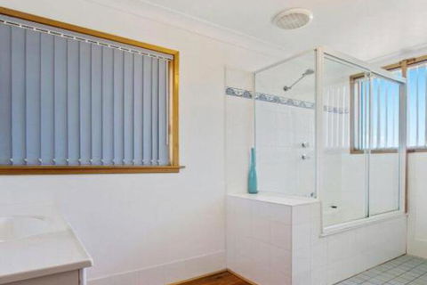 Amazing Aspects Perched Above Tilbury Cove - Accommodation Brisbane 5