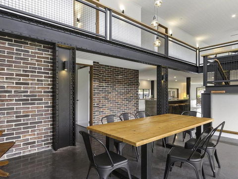 Horizons At Currarong Architecturally Designed Beach House - Accommodation Brisbane 3