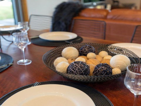 Willowview Coastal Retreat Stunning Views - Accommodation Brisbane 6