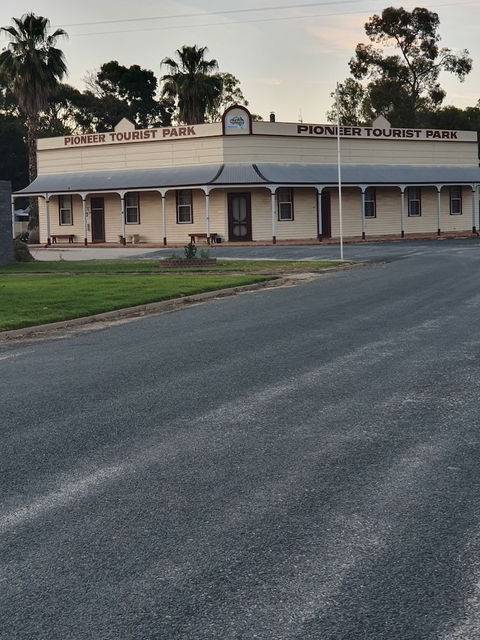 Deniliquin Pioneer Tourist Park - Accommodation Brisbane 3