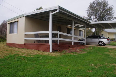 Deniliquin Pioneer Tourist Park - Accommodation Brisbane 0