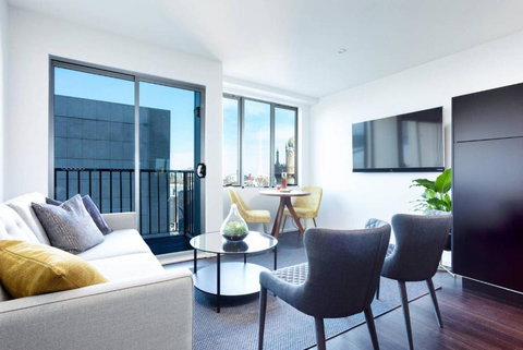 Oliver Stylish City Views Near Graffiti Laneways - Accommodation Brisbane 6