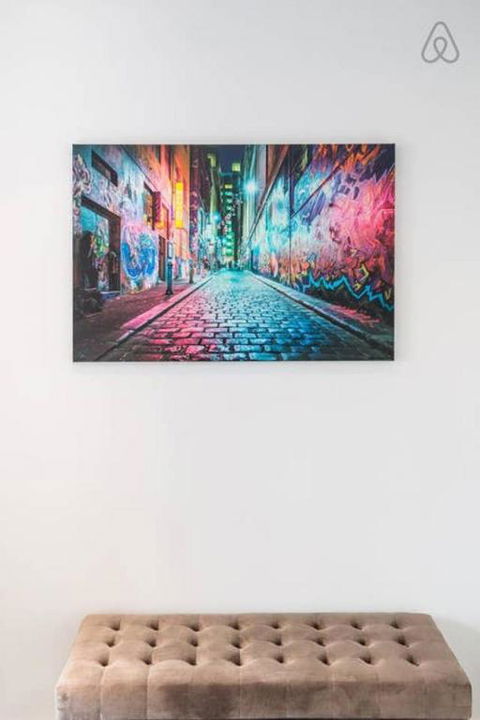 Penthouse At Graffiti Laneways & Top Restaurants - Accommodation Brisbane 1