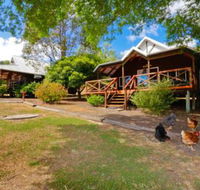 Sunnyhurst Chalets Rural Stay - Accommodation Brisbane