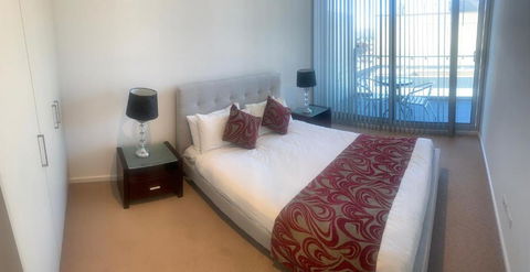 RNR Light Square - Accommodation Brisbane 2